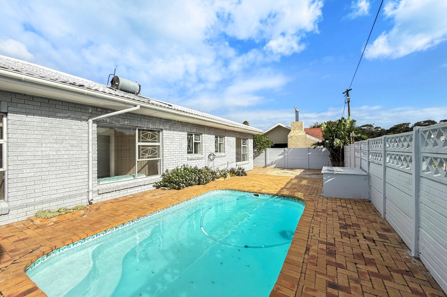 5 Bedroom Property for Sale in De Tijger Western Cape